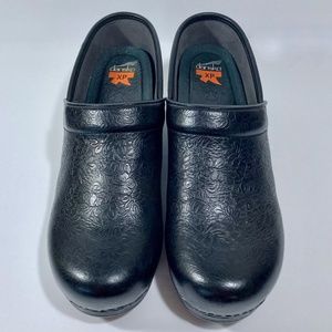 DANSKO Professional XP Original TOOLED 1.0 Black FLORAL Leather 42 EU/11.5 US